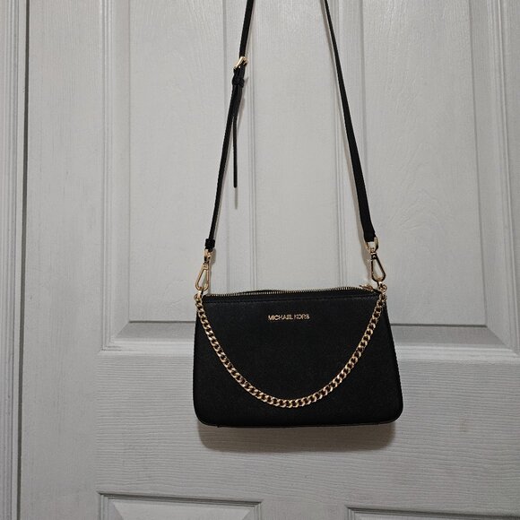 Michael Kors Handbags - Michael Kors Black Leather Shoulder bag with Gold Chain
